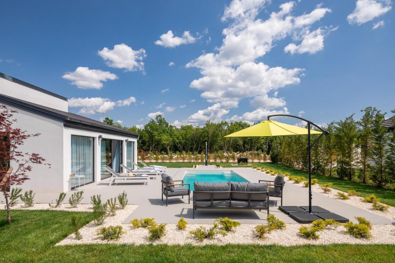 Bandelli Villas Oklaj Exterior photo