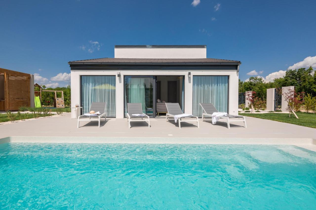 Bandelli Villas Oklaj Exterior photo