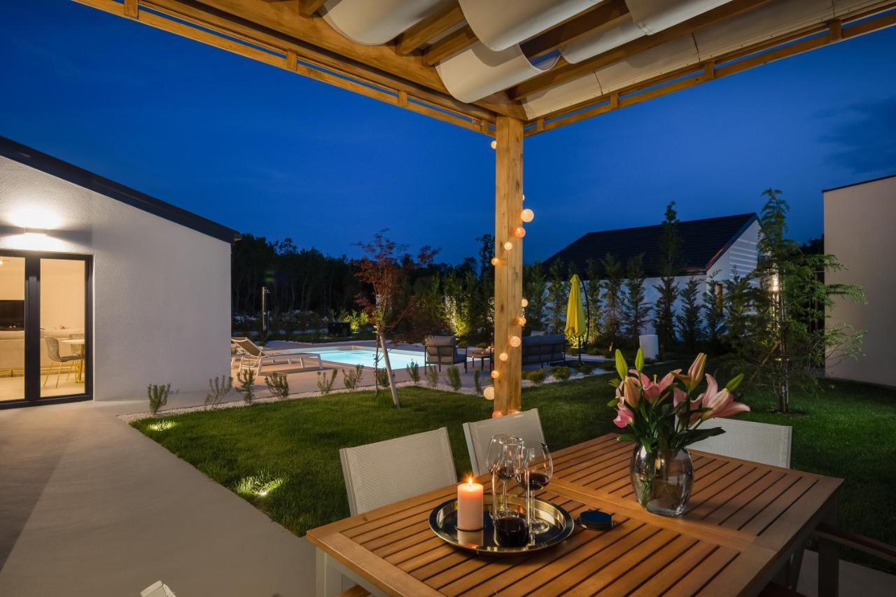 Bandelli Villas Oklaj Exterior photo