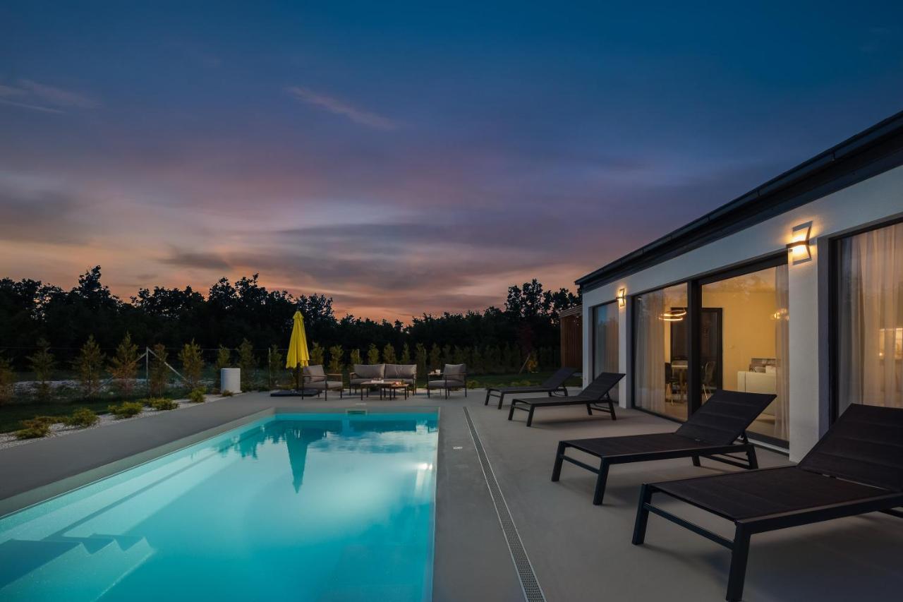 Bandelli Villas Oklaj Exterior photo