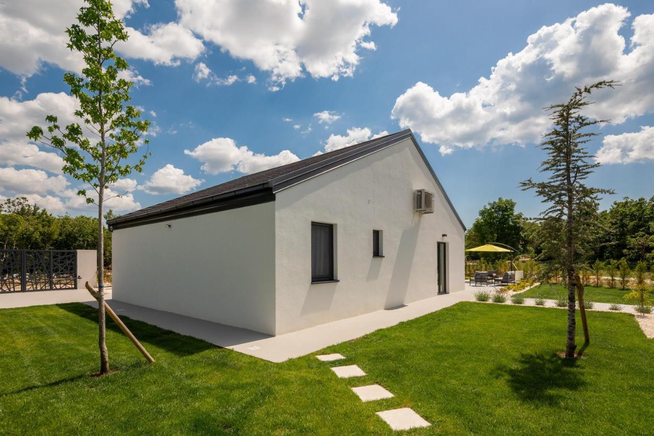 Bandelli Villas Oklaj Exterior photo